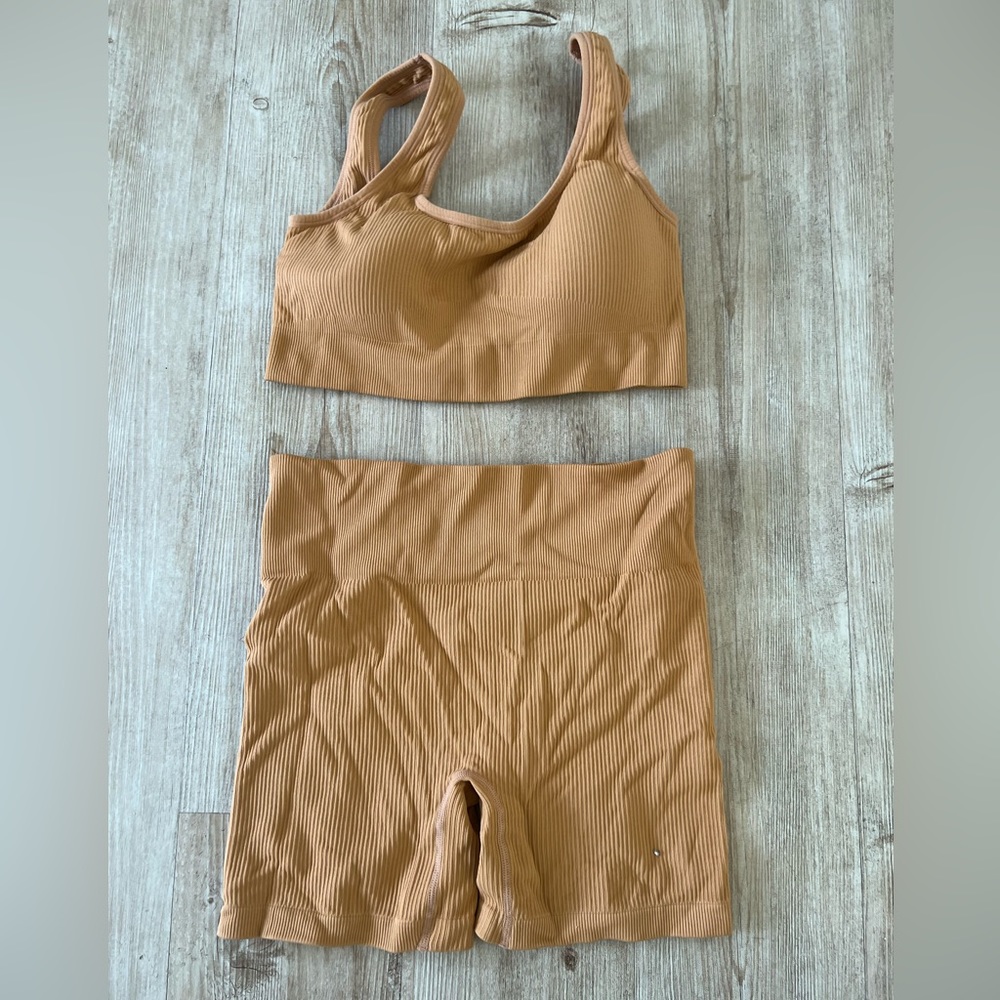 Workout set! - Picture 2 of 3